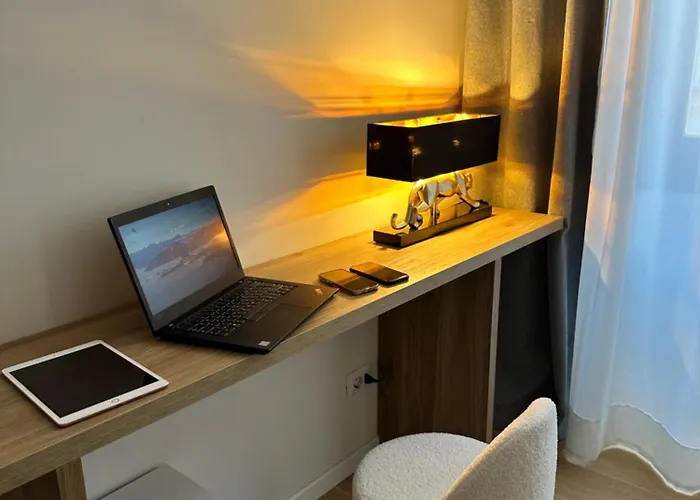 Lb - Luna Luxury アパート